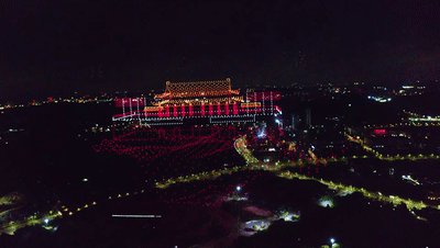 视觉盛宴！深圳5200架无人机点亮夜空
