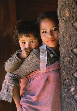 姐妹，巴克塔普尔，尼泊尔