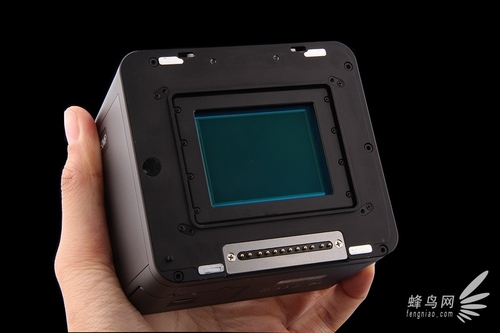 十倍价格差在哪？佳能5DS PK飞思IQ350MP