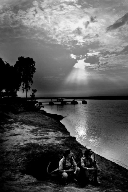 战争让女人走开，印度偏说不！