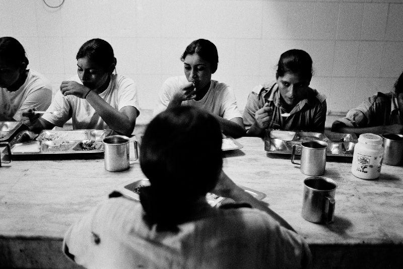 战争让女人走开，印度偏说不！