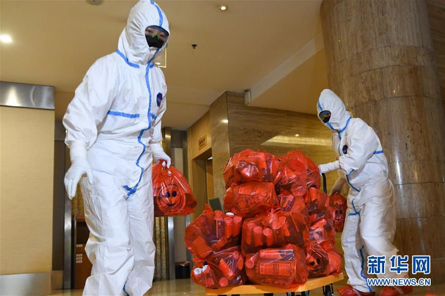 你从“前线”归来 我用温暖守护 你从“前线”归来 我用温暖守护