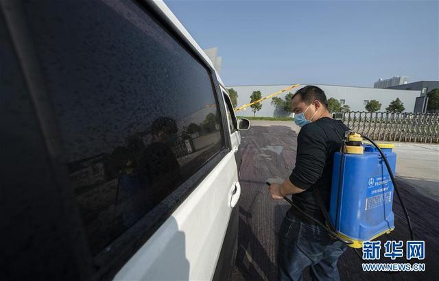 武汉:送菜员“马哥”的一天