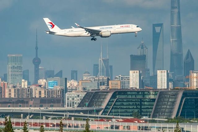索尼微单：为速度而生，定格航空摄影之美
