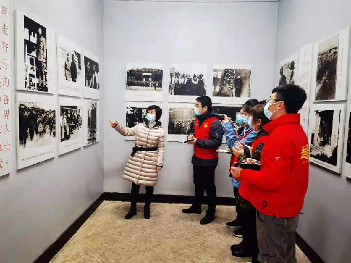 新华全媒+|他是军事家还是摄影师，用镜头记录下新四军烽火岁月