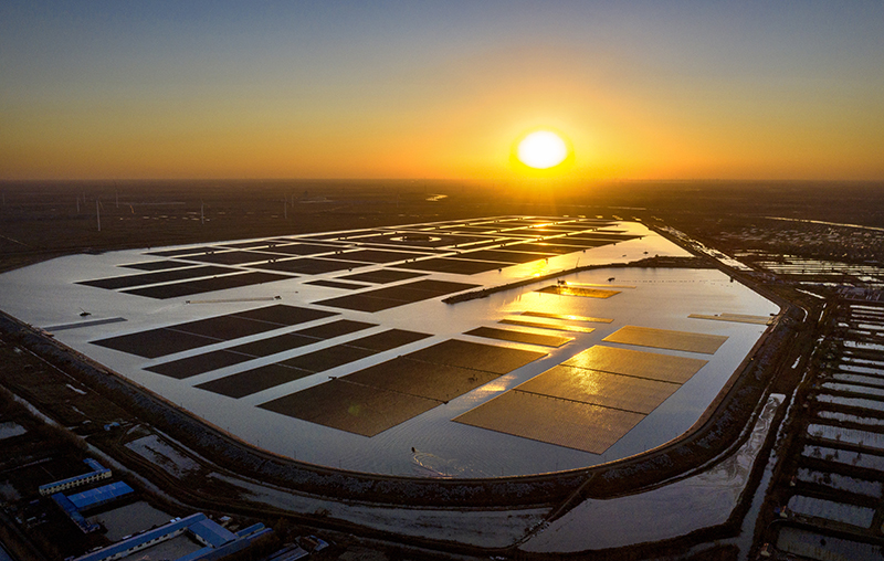 世界单体最大水上光伏电站并网发电 世界单体最大水上光伏电站并网发电