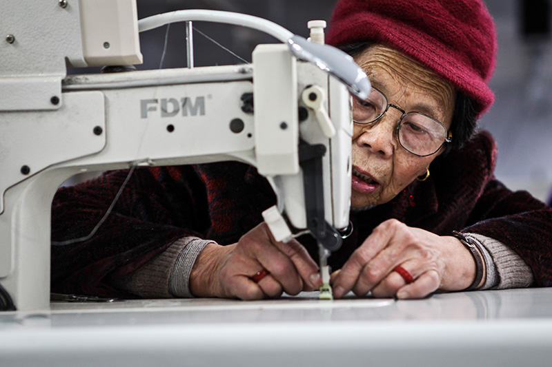 “诚信奶奶”十年还清2077万元债务 “诚信奶奶”十年还清2077万元债务