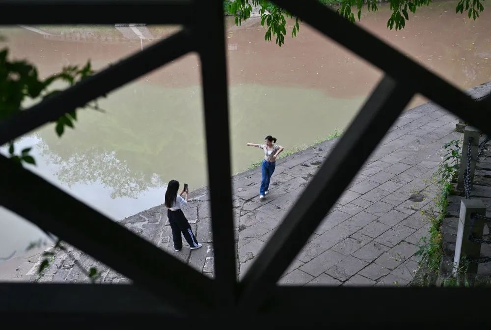 图集｜川渝摄影名家、记者走进綦江作品选登