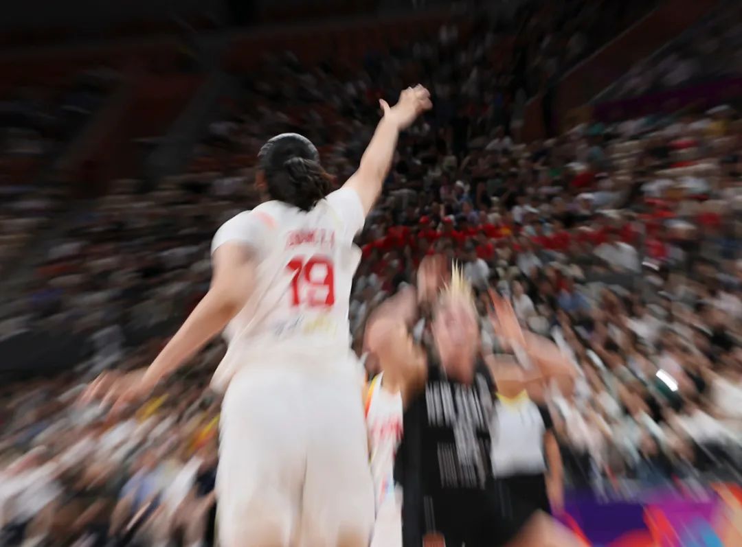 女篮亚洲杯:中国队85:51力压新西兰队