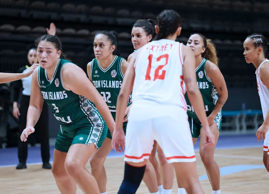 女篮亚洲杯：打球亲姐妹，上场母女兵——库克群岛队中的亲情队员