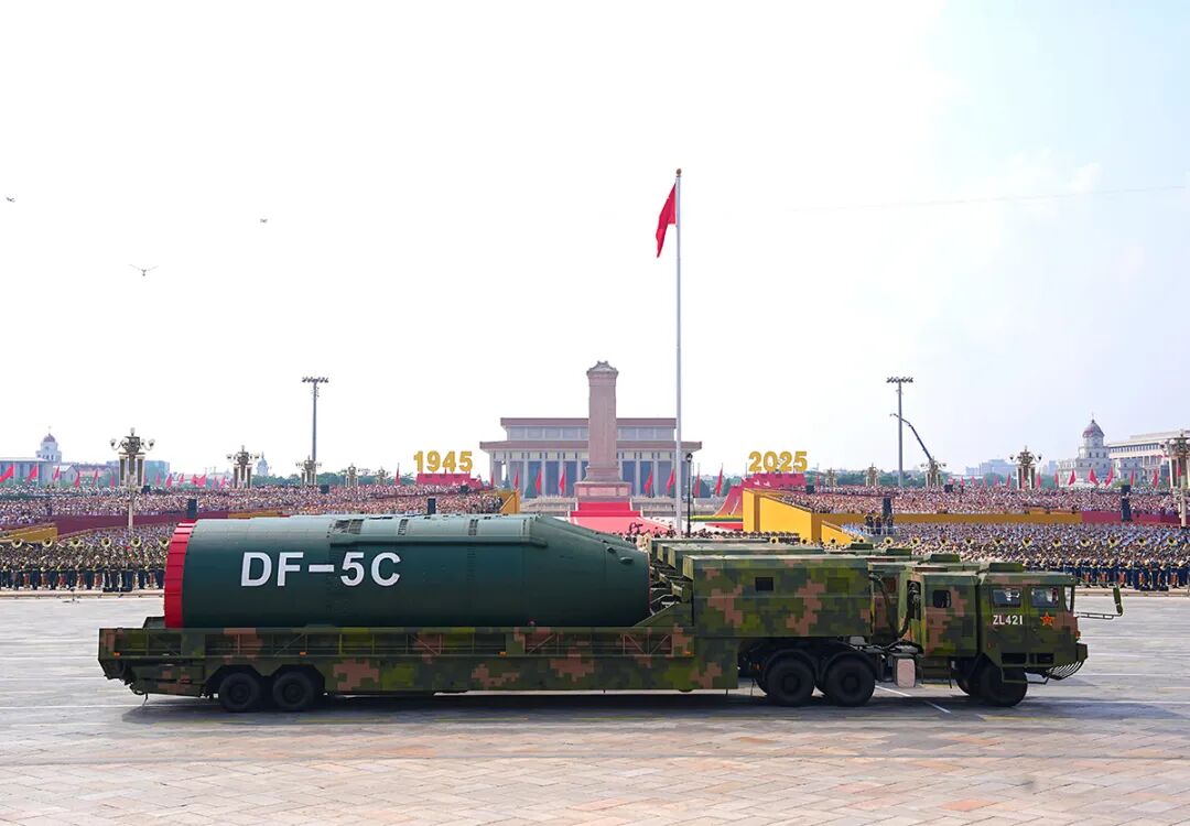 胜利日！阅兵场也是新闻摄影记者的战场