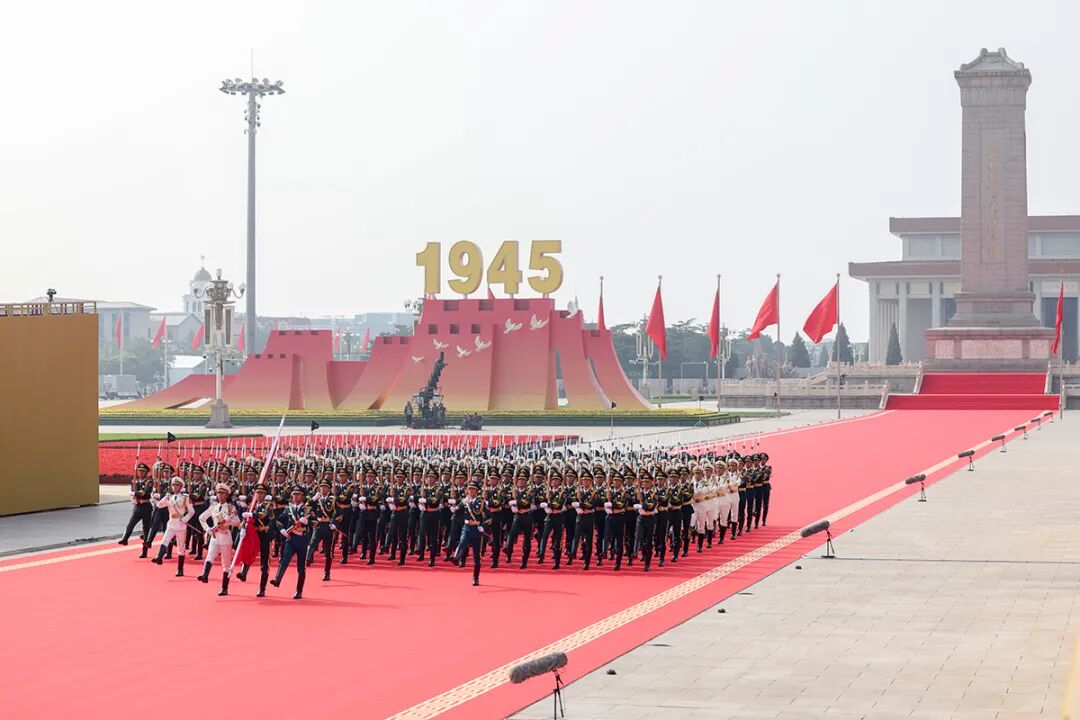 胜利日！阅兵场也是新闻摄影记者的战场