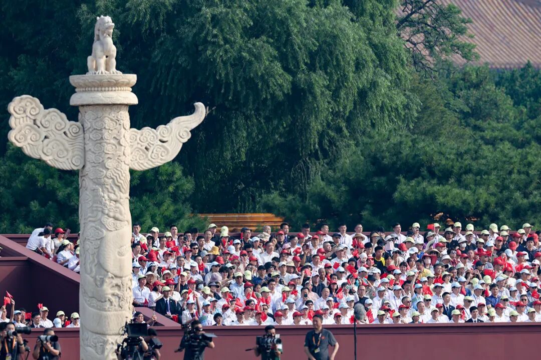 胜利日！阅兵场也是新闻摄影记者的战场