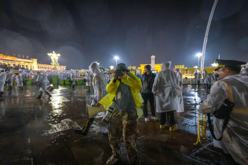 十年四赴阅兵场，今朝现场记辉煌！