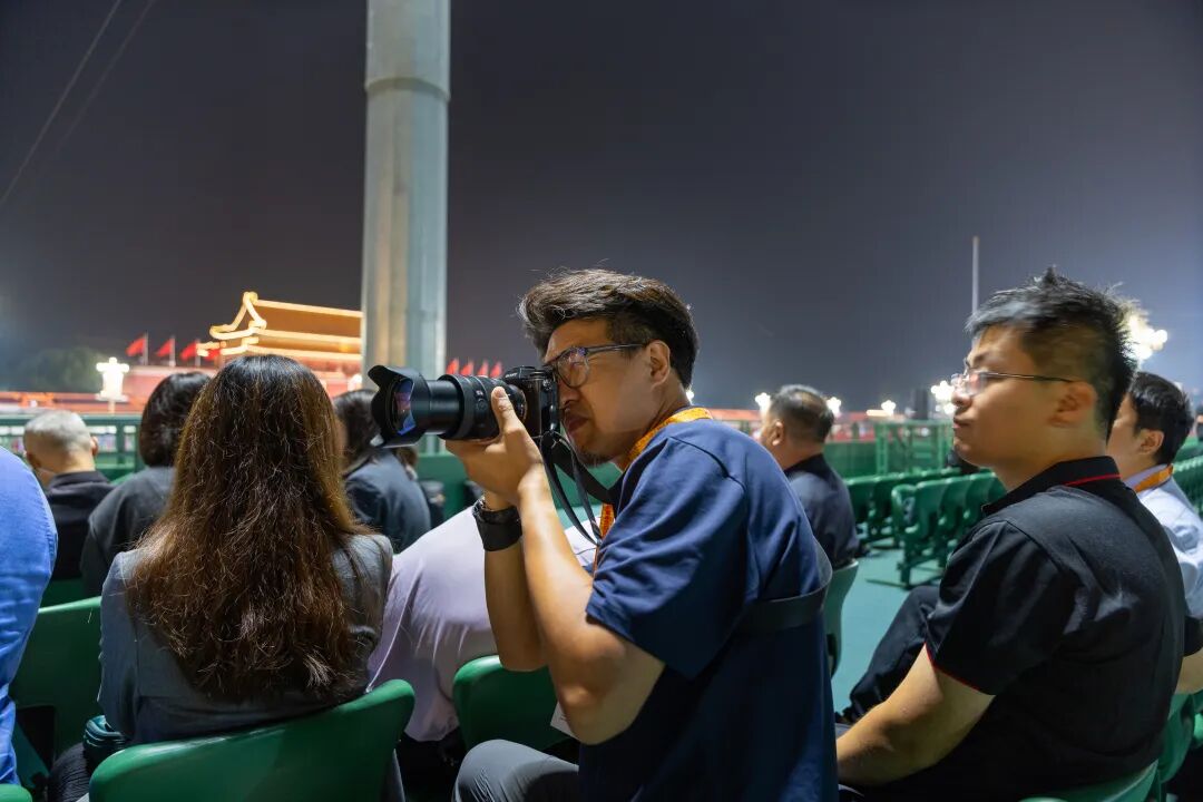 十年四赴阅兵场，今朝现场记辉煌！