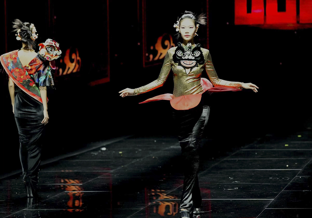 北京时装周:光影与艺术交融的盛宴 北京时装周:光影与艺术交融的盛宴