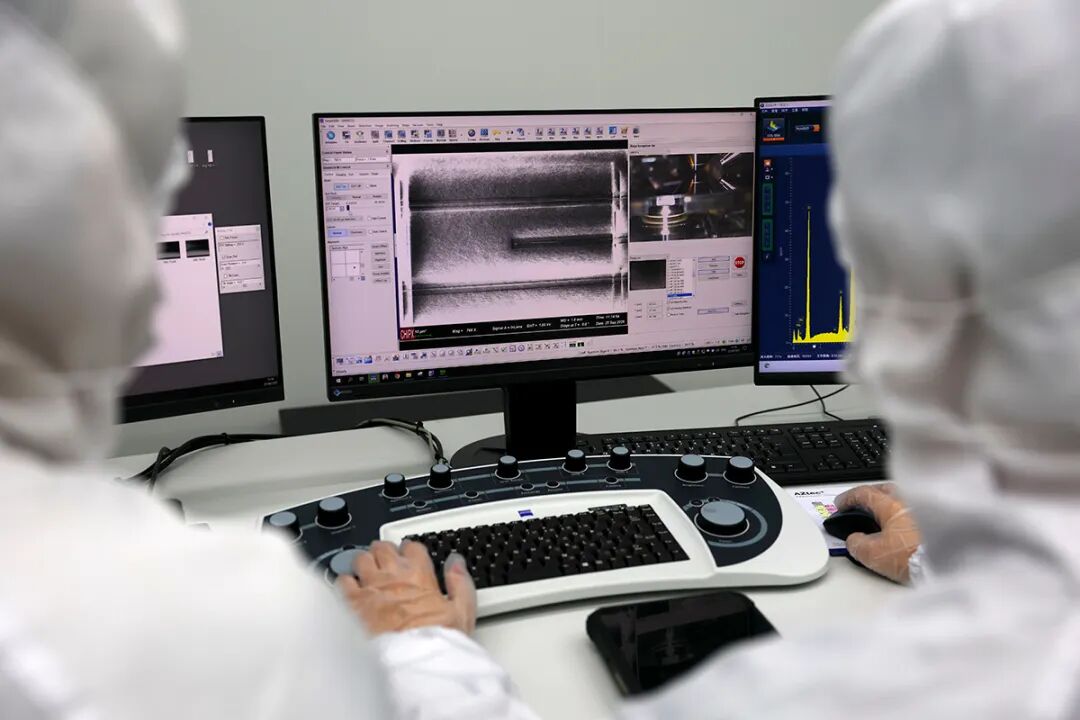 用“理论强基+案例研讨+实践淬炼”强“四力”