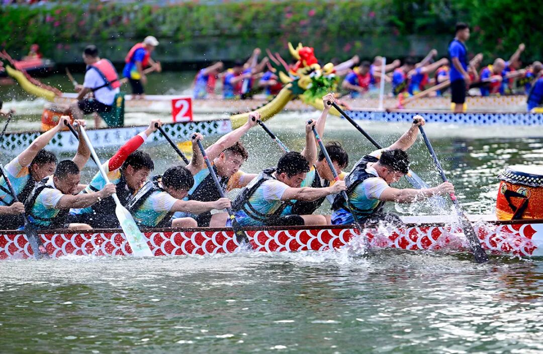 祖国的生日，人民的节日！新闻摄影记者用镜头记录这盛世繁华