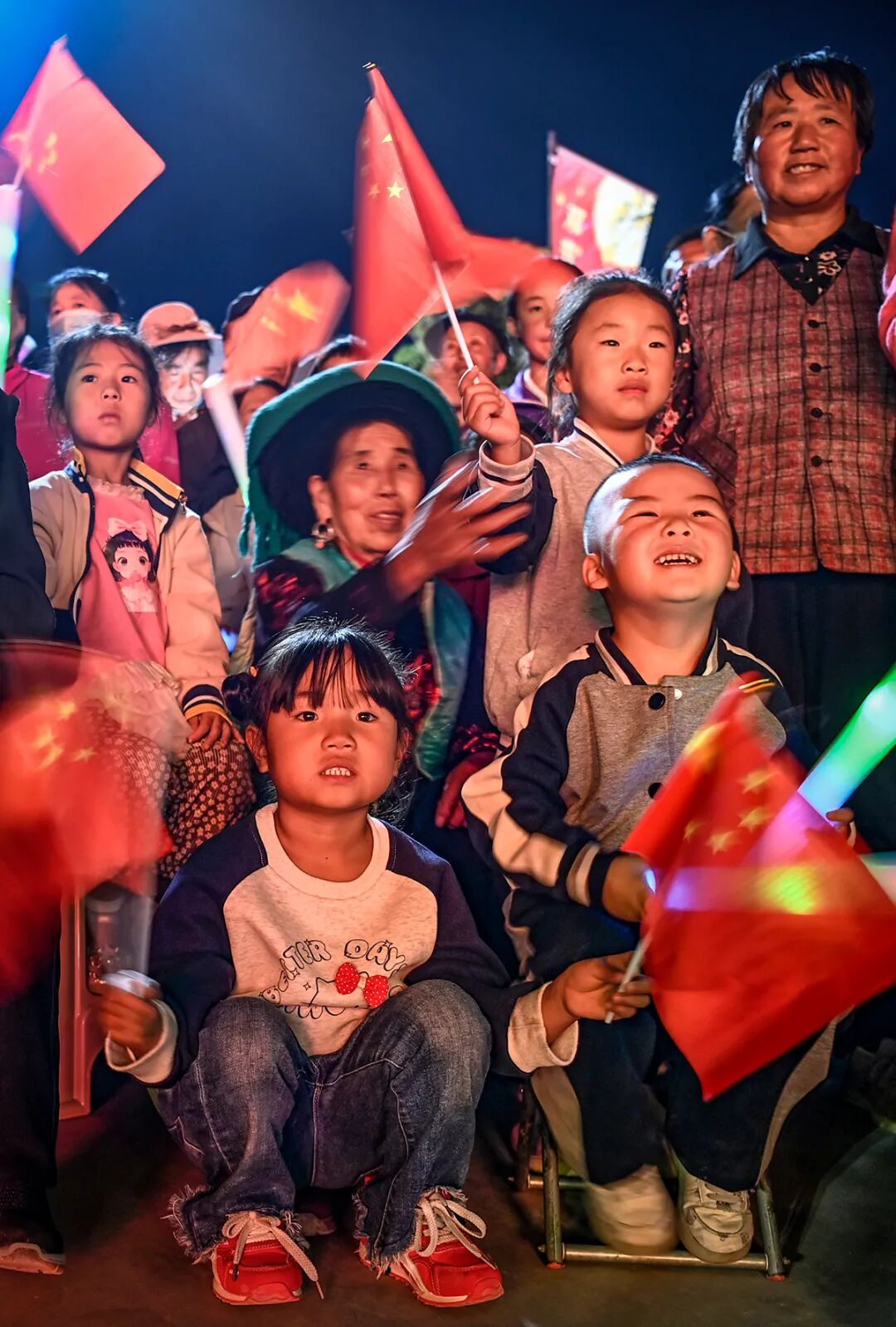 祖国的生日，人民的节日！新闻摄影记者用镜头记录这盛世繁华