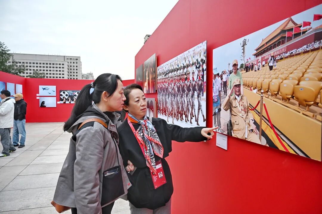 “和平发展逐梦同行——全国主流媒体新闻摄影展”在京开幕