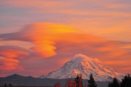 世界十大罕见云朵 世界十大罕见云朵