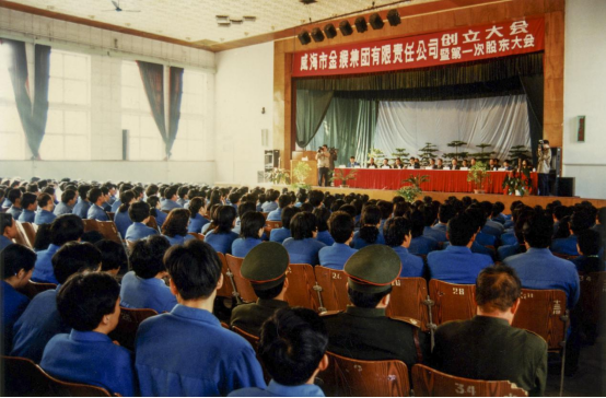 与城市共成长，一位威海摄影人的光影城记