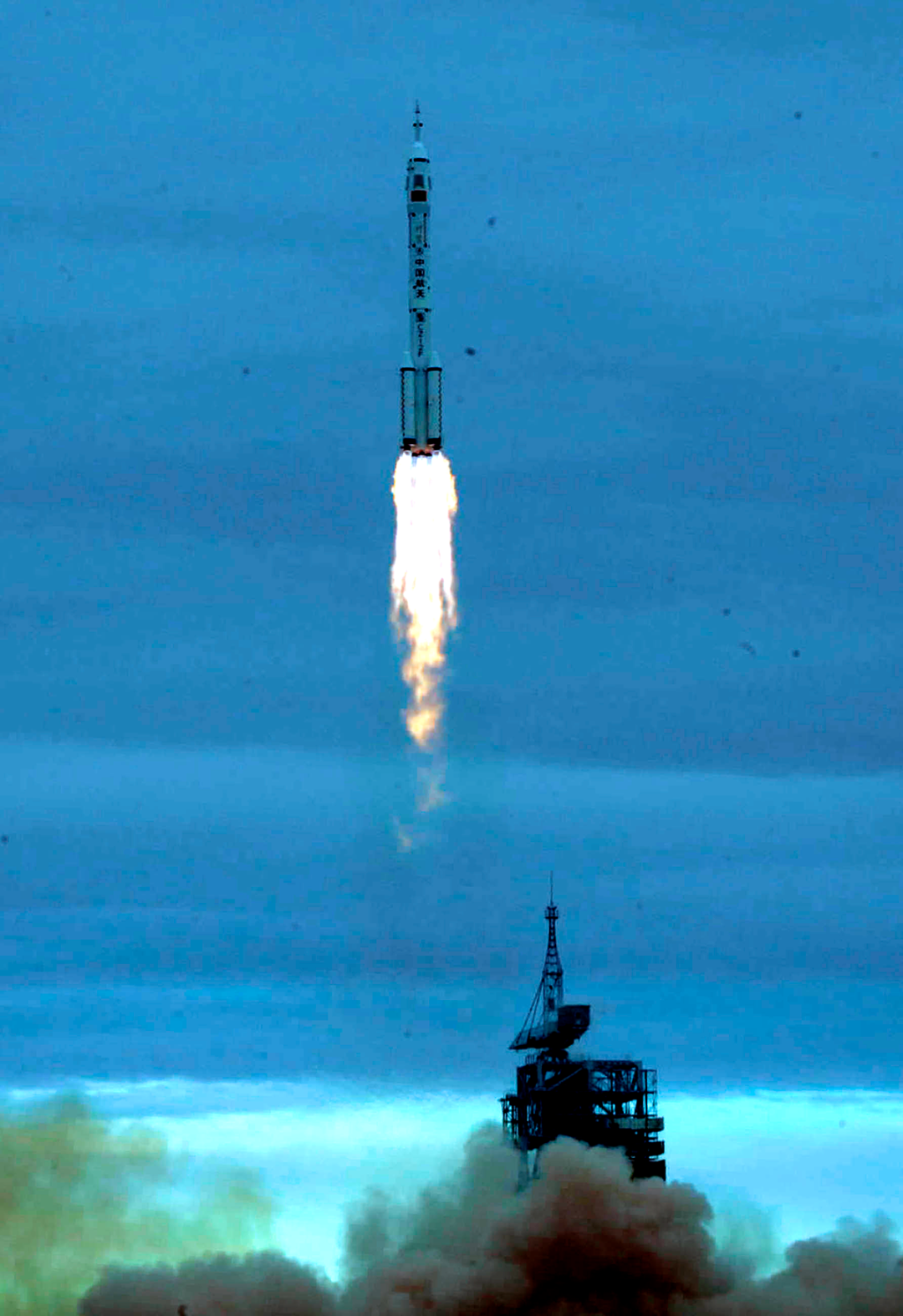 【镜界论道】从发射场到着陆场用“第三只眼”跟踪神舟六号 【镜界论道】从发射场到着陆场用“第三只眼”跟踪神舟六号