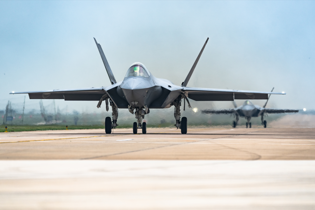 十年四赴阅兵场，今朝现场记辉煌！